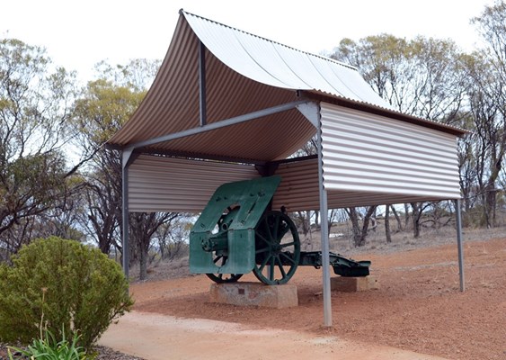 Attractions - WWI Turkish Gun at RSL Memorial Lookout
